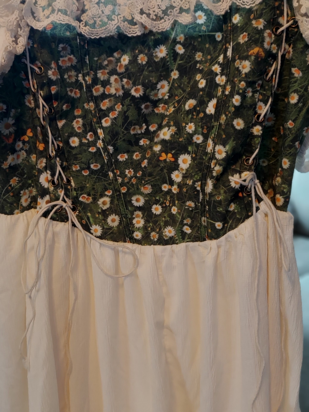 Cider Cream Blouse with Black Logo Tag - Picture 2 of 5